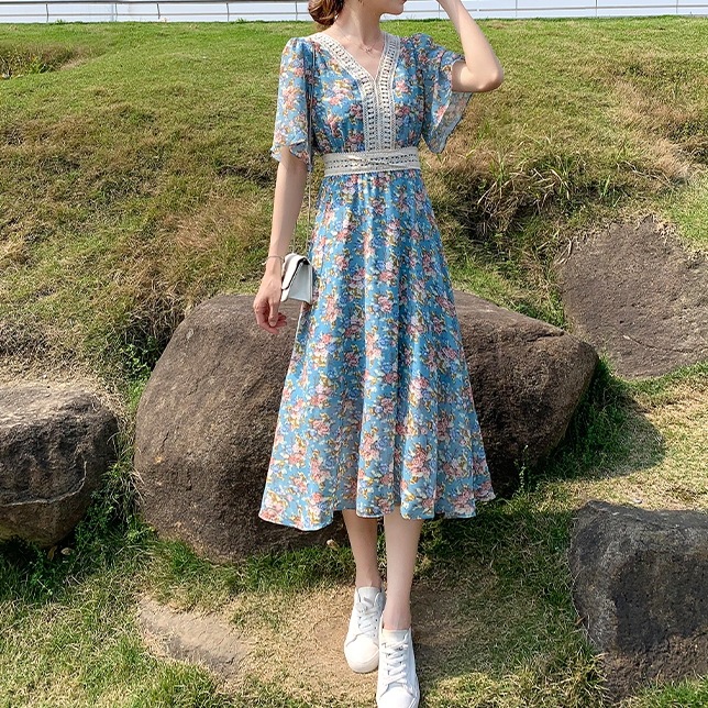 ワンピース フレアワンピース 膝下 ミモレ ミモレ丈 袖あり 半袖 Vネック フレア セミフレア Aライン レース ウエストマーク 大人可愛い きれいめ 大人 上品 おしゃれ お洒落 大人女子