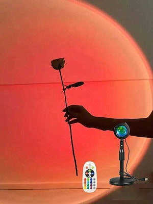 プロジェクターライト 大型リモコン付き複数の色変化モード 給電360回転装飾ルームデコレーション