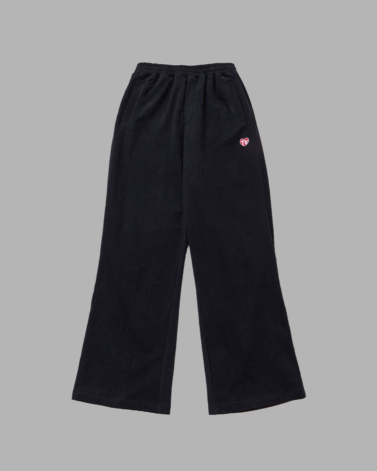 【THE MUSEUM VISITOR】 TV HEART LOGO SWEATPANTS : BLACK
