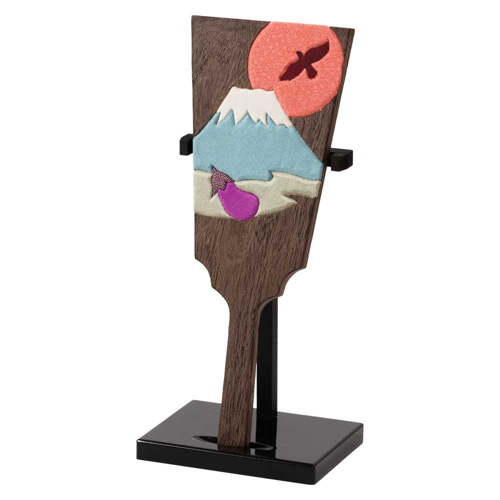 羽子板飾り・小　一富士二鷹三茄子　木目込み細工　スタンド付き　桐製・時代仕上　箱長の桐工芸品　正月飾り