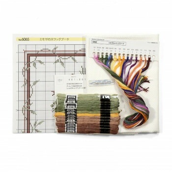 オノエ/メグミ Mimosa Collection クロスステッチ刺しゅうキット クッション ミモザのスワッグブーケ 6065