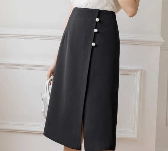女性用ハーフ丈スカート 2024 春夏新スタイル小さなハイウエストスリムスリットファッショナブルな A ラインヒップミドル丈スカート 5,020円