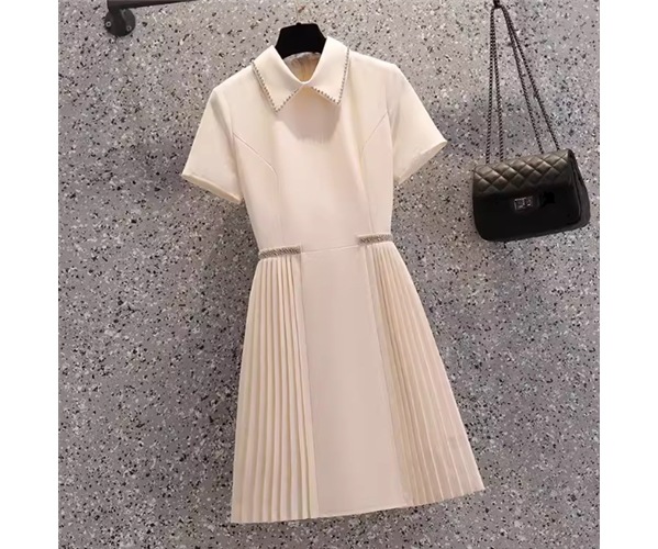 レディース ワンピース プルオーバー ミモレ 半袖 襟付き フェミニン プリーツ ウエストマーク ファスナー 切り替えデザイン ビーズ 大人可愛い きれいめ 上品 おしゃれ レトロ ガーリー 個性的