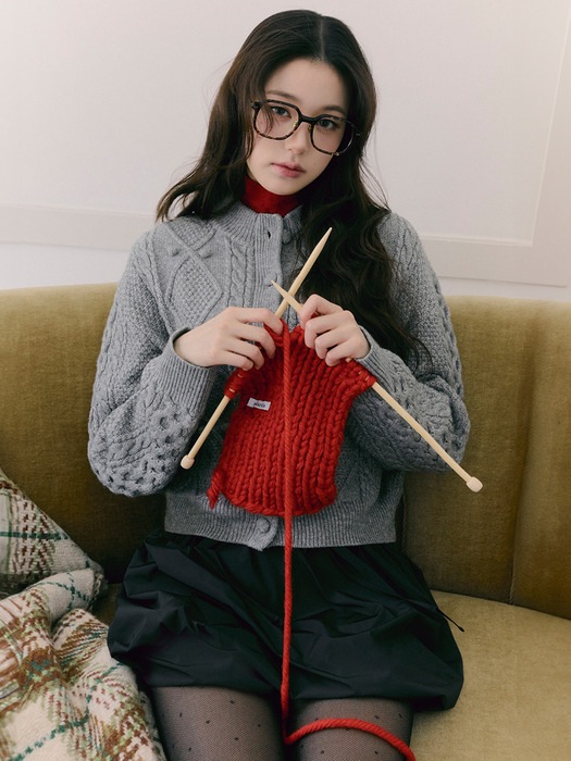 [IVE チャン·ウォニョン モデル着用] WOOL BUTTON CABLE CARDIGAN GRAY 限定版 韓国の人気ファッションブランド