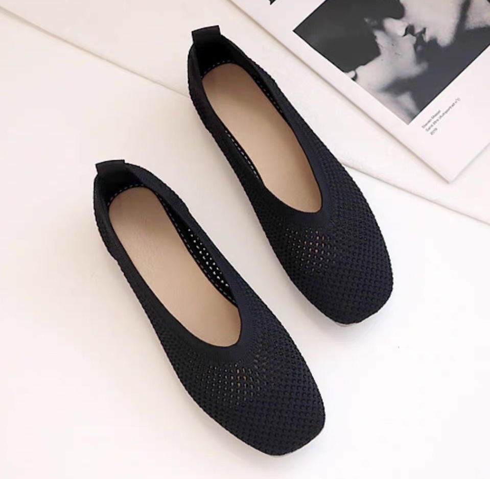 レディース パンプス 1cm ローヒール ポインテッドトゥ 柔らかい かわいい 大人可愛い きれいめ シンプル カジュアル おしゃれ かっこいい レトロ ラブリー キュート ガーリー ラフ ルーズ 5,096円