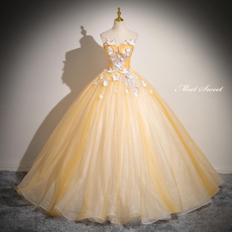 カラードレス プリンセスライン イエロー ベアトップ 蝶 袖なし ロングドレス ウェディングドレス 結婚式 二次会 花嫁 前撮り 演奏会 発表会 ステージ衣装