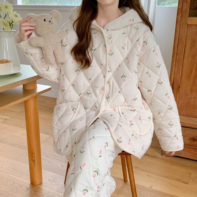 三層ラミネート綿パジャマ女性サンゴベルベットシーズン新しいフード付きホームウェア秋の女の子のスーツ