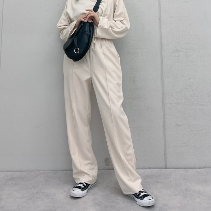 ピンタックパンツ