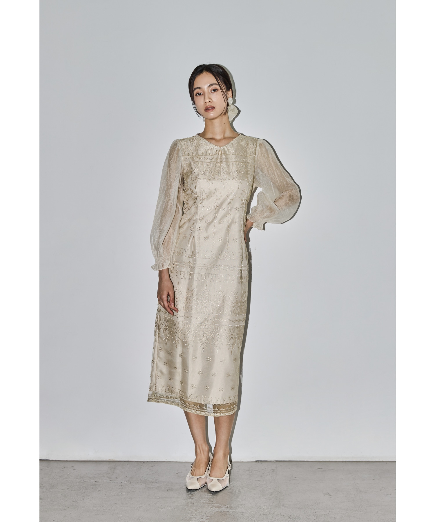 ルナレースコクーンドレス パーティードレス 結婚式 刺繍レース バックリボン チュール Vネック コクーンスカート ボリューム袖 二の腕カバー お呼ばれ パーティー 二次会 披露宴 謝恩会 成人式