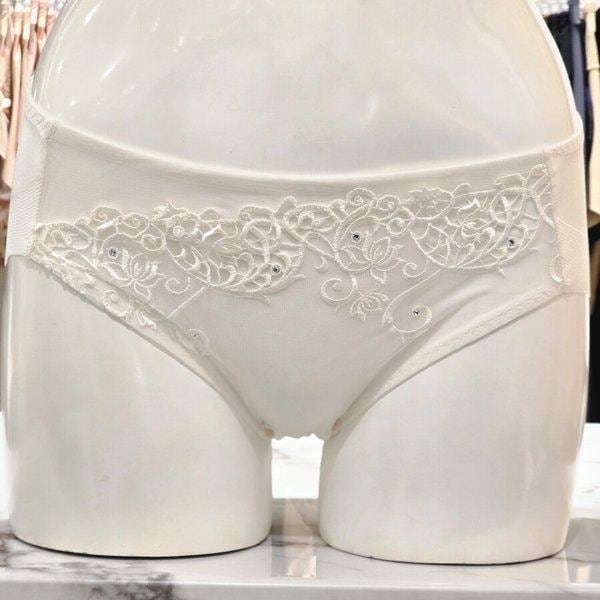 AK盆唐店 輸入パッチ刺繍 女性ヘムパンティー BP973AP CR