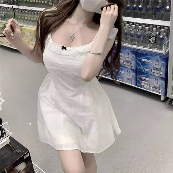 フライングスリーブ＆スクエアネックのドレス レディース ワンピース ドレス フレア ミニ 膝上 袖なし ノースリーブ スクエアネック スリム Aライン フェミニン ハイウエスト かわいい カジュアル