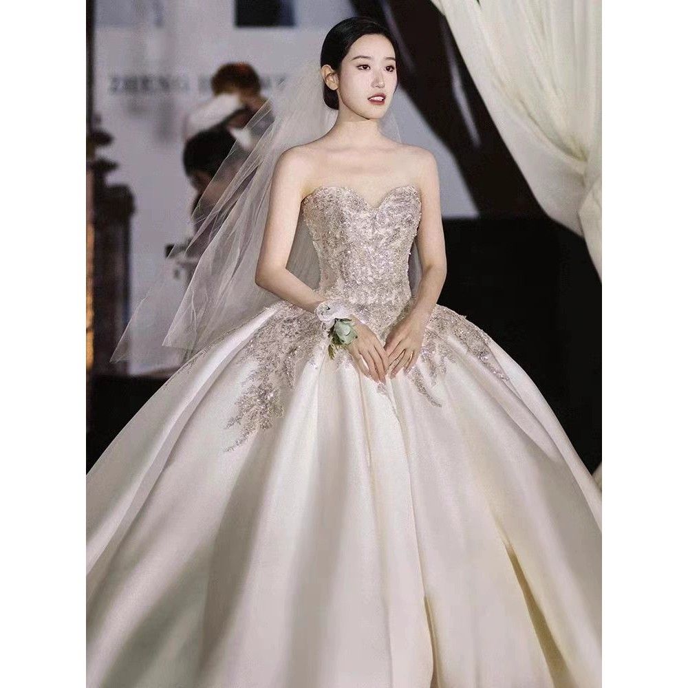 サテンメインウェディングドレス2025フロアレングスシンプル大テール春夏素材感