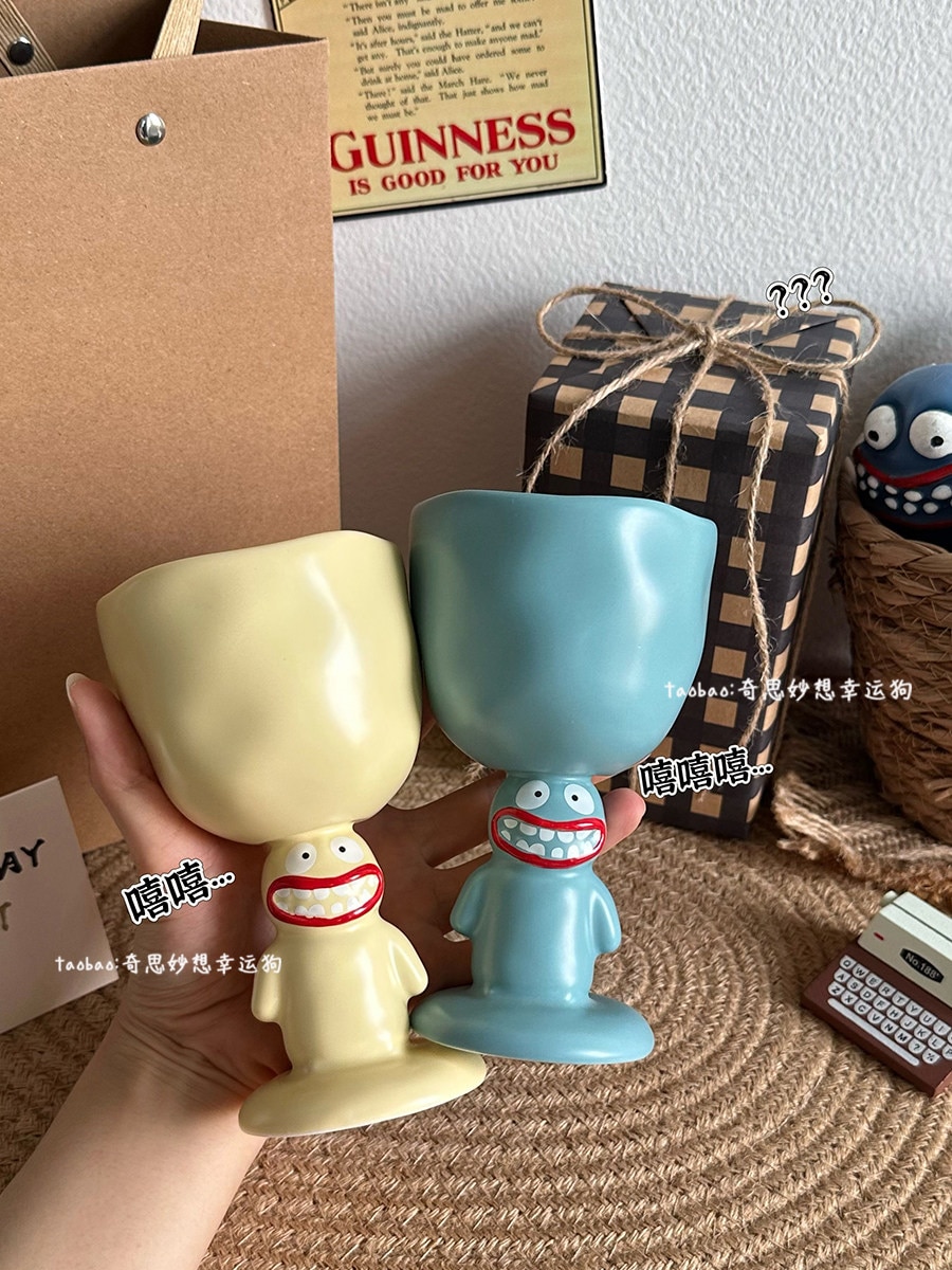 可愛い大きな口の泥怪の陶器製ハイフットグラス誕生日プレゼント入学・卒業時の先生や友人への贈り物