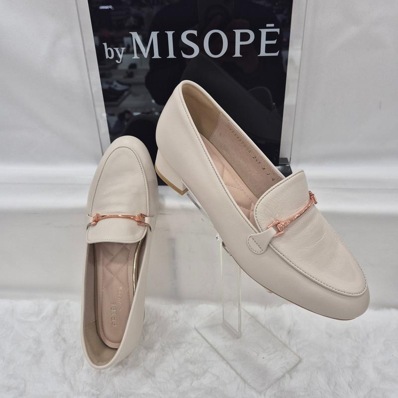 By 女性 シンプル装飾 クラシック ローファー 112HT419TG005 IVORY 2 JJ