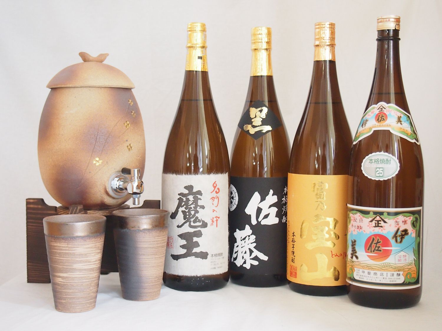 信楽焼明山窯　焼酎サーバー　火色金小紋　2200ｃｃ(滋賀県)+萬古焼備前金彩焼酎ペアカップ(三