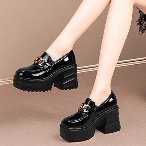 レディース パンプス ローファー ボリューム ヒールパンプス ヒールシューズ ハイヒール 太ヒール チャンキーヒール 厚底 9.5cm ラウンドトゥ ベルト バックル 美脚 脚長 かわいい 大人可愛い