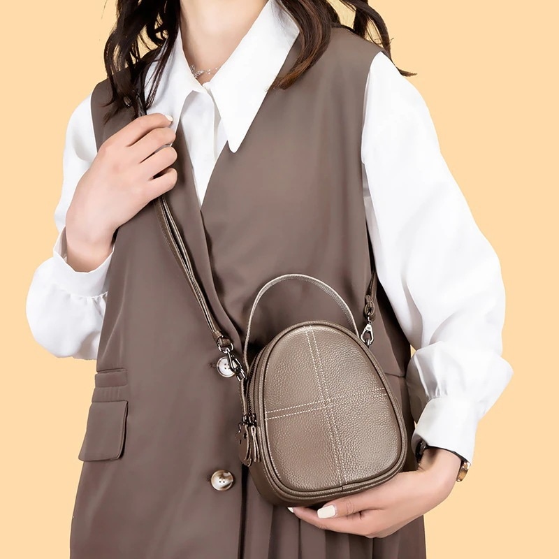 本革 シンプル パック 手提げバッグ 大容量トートバッグ 無地 スマホポーチ 化粧ポーチ トートバッグ かたかた掛け