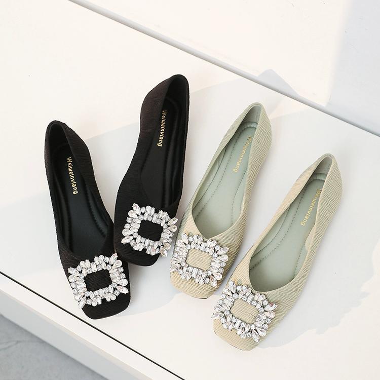 パンプス ぺたんこパンプス スクエアトゥ 痛くない 歩きやすい 履きやすい 走れる 疲れにくい ビジュー キラキラ かわいい 大人可愛い きれいめ シンプル カジュアル 大人 上品 お洒落