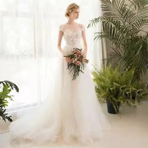 ウエディングドレス aライン 白 袖あり レース 花嫁 結婚式 二次会 パーティードレス ブライダル