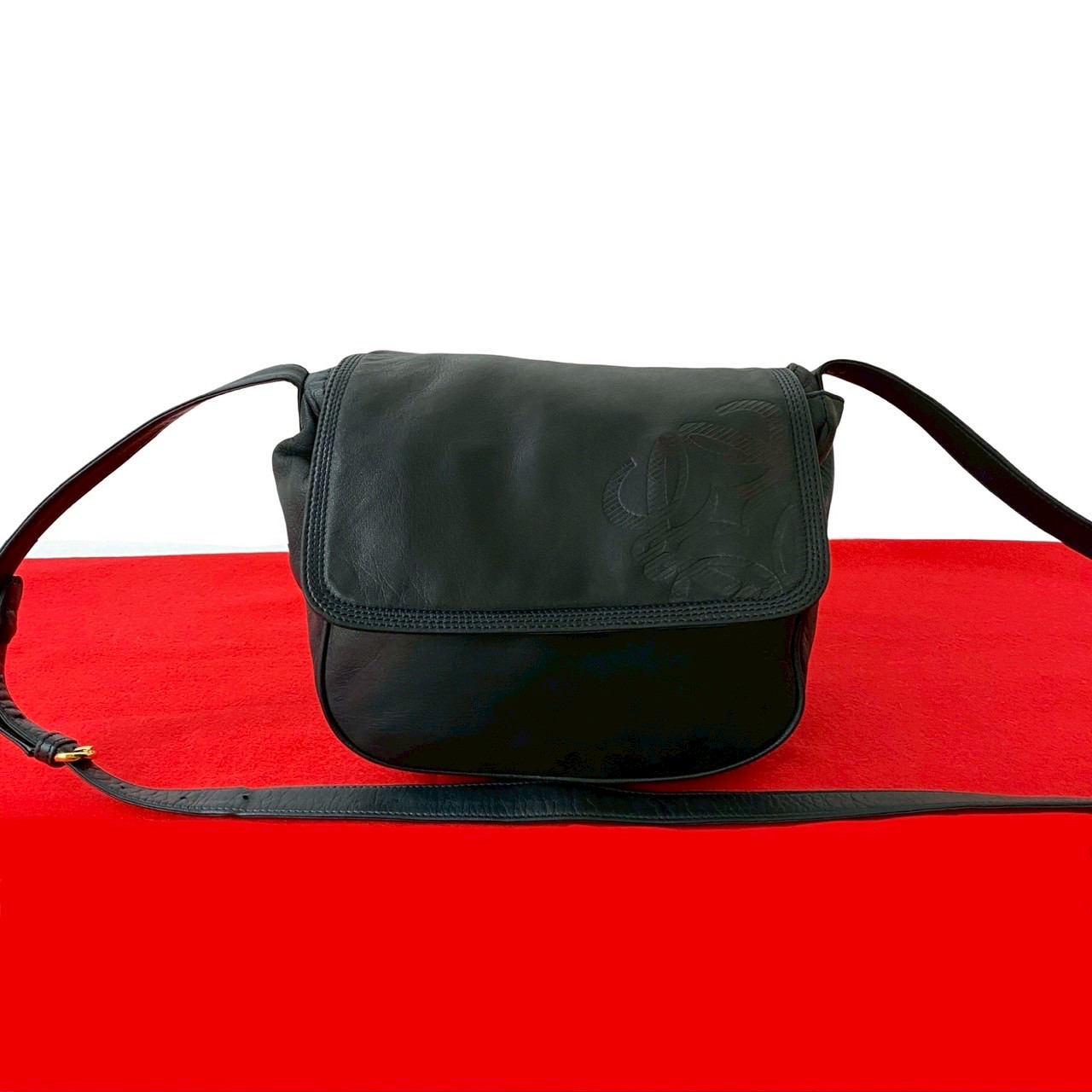 ヴィンテージ アナグラム ロゴショルダーバッグ レザー ネイビー 57823 34,320円