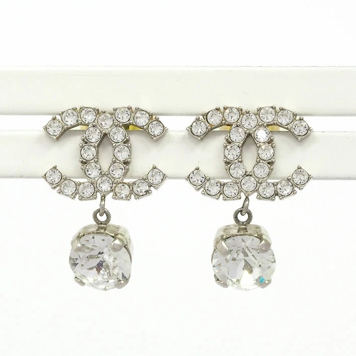 【美品】シャネル ココマーク ビジュー スウィング スタッドタイプ シルバーカラー ラインストーン 【ピアス】