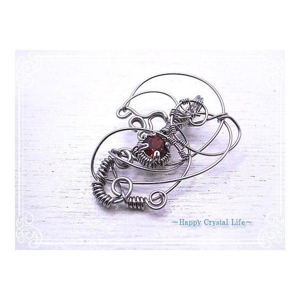 ガーネットのワイヤーペンダント ペンダントトップ アクセサリー/天然石/作家/ハンドメイド//ハピクリHappy Crystal Life