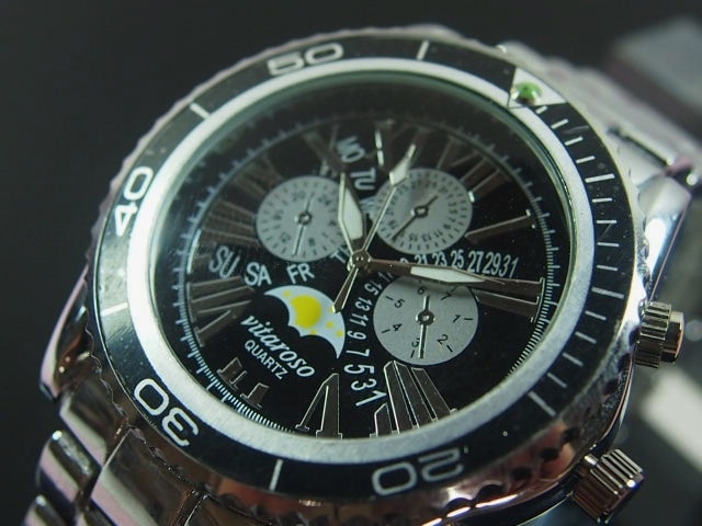 送料無料/新作入荷日本製ムーブメントＶＩＴＡＲＯＳＯメンズ腕時計　メタルウォッチムーンフェイスデザインブラック 9,344円