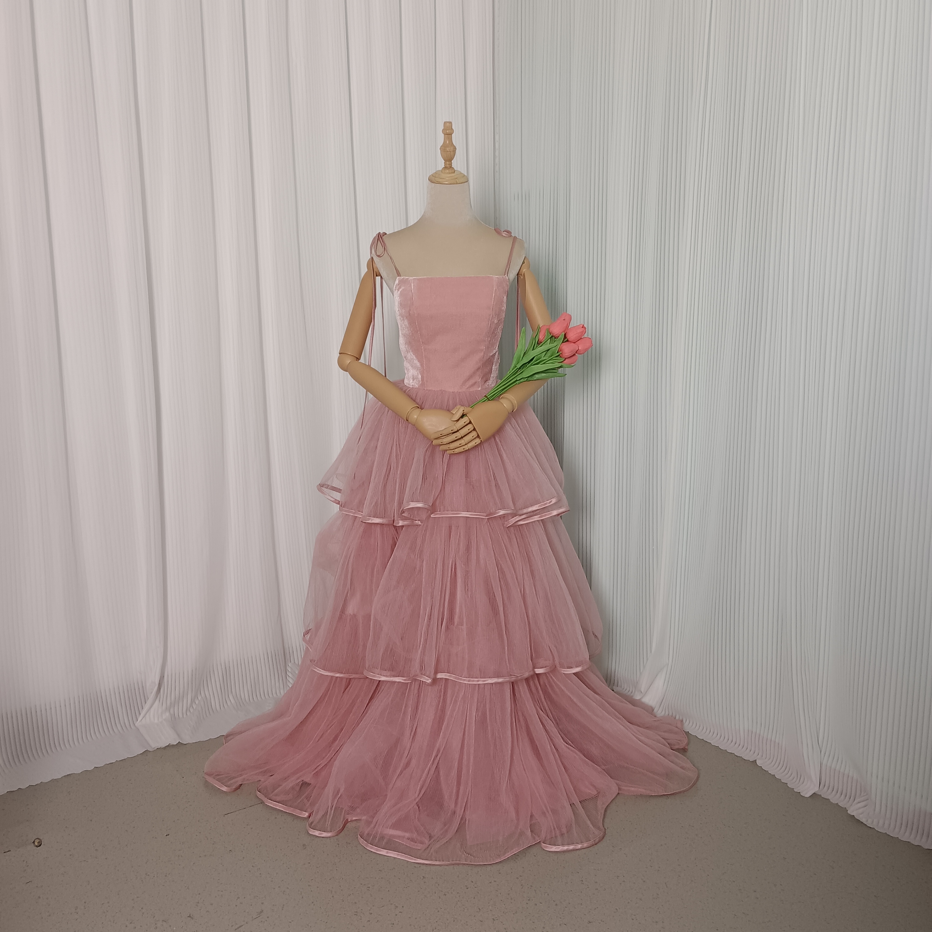 ピンク キャミソール カラードレス オフショルダー プリーツスカート お色直し 結婚式 披露宴