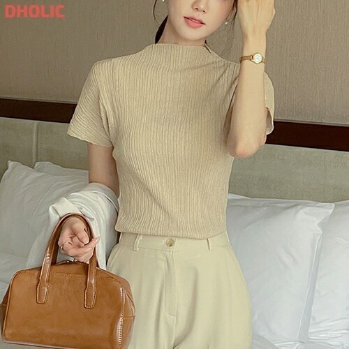 [メガ割りSALE]モックネックリンクル半袖ブラウス