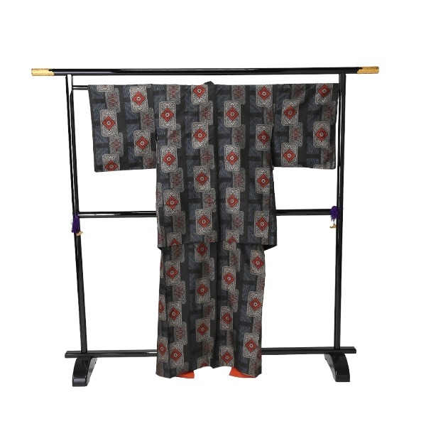 村山 大島 長着 黒地にエンジ角柄