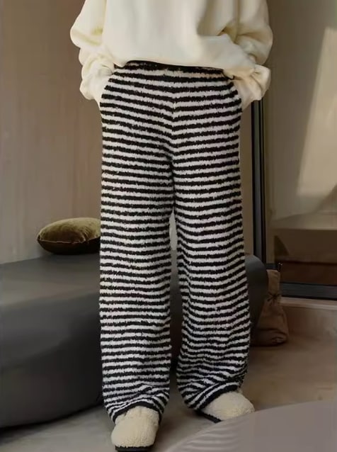 レディース パンツ ボトムス ワイドパンツ ロング もこもこ ふわふわ ふっくら ハイウエスト ウエストゴム 伸縮性 かわいい 大人可愛い カジュアル レトロ こなれ感 ラフ 個性的 存在感 ボーダー