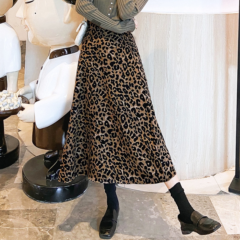 スカート 大人可愛い ロング丈 ロング丈スカート ヒョウ柄 レオパード 韓国 韓国風 きれいめ シンプル 大人 上品 おしゃれ お洒落 レトロ エスニック 大人女子 こなれ感 クール セクシー
