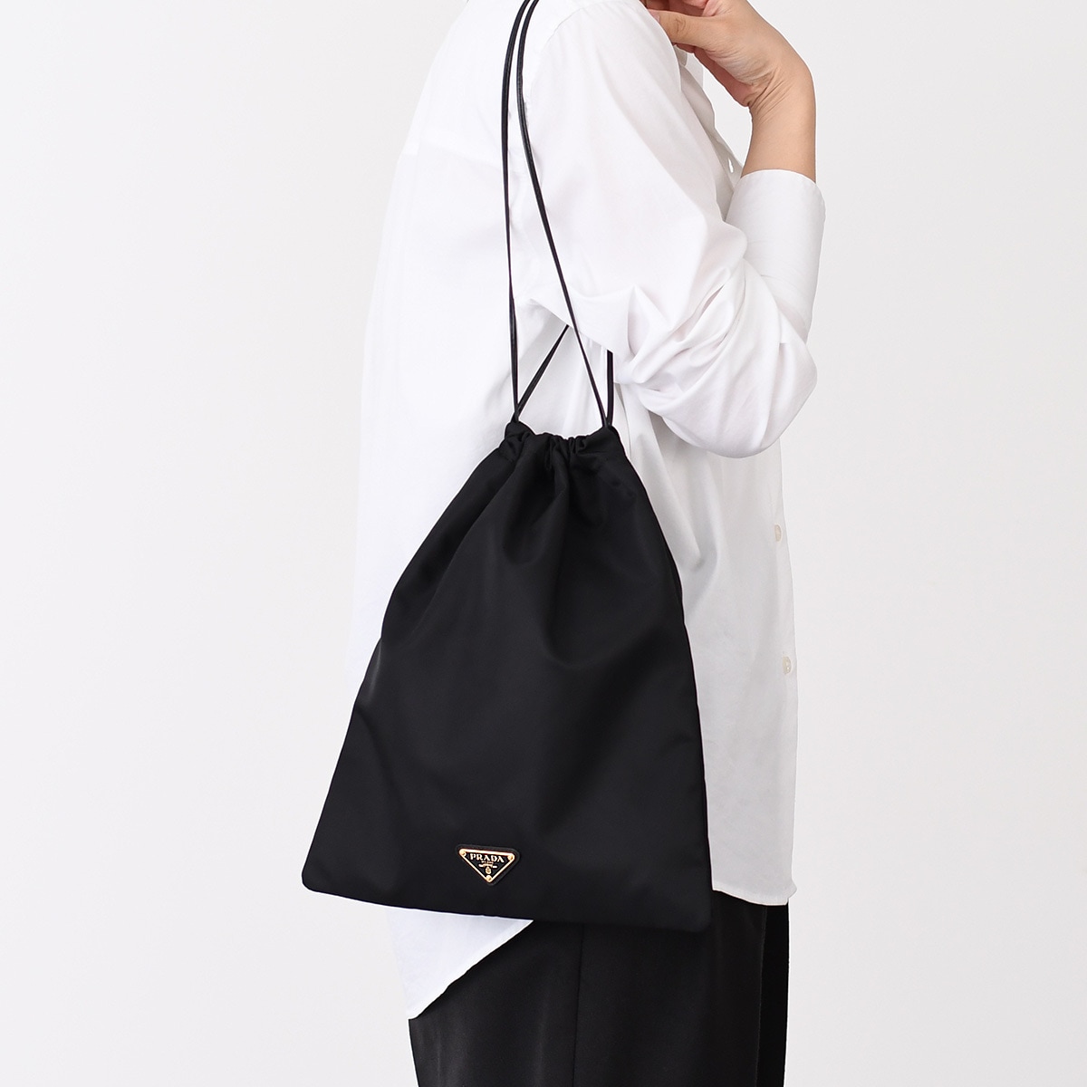 バッグ ハンドバッグ ポーチ リナイロン Re-Nylonポーチ 1NK001 2HG6 レディース ブラック ショルダーバッグ ナイロン素材 トライアングルロゴ