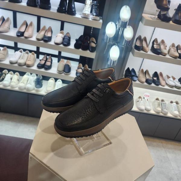 HC10 男性ブルーサフィアーノカジュアルシューズLCMC23U52359 (45726325)