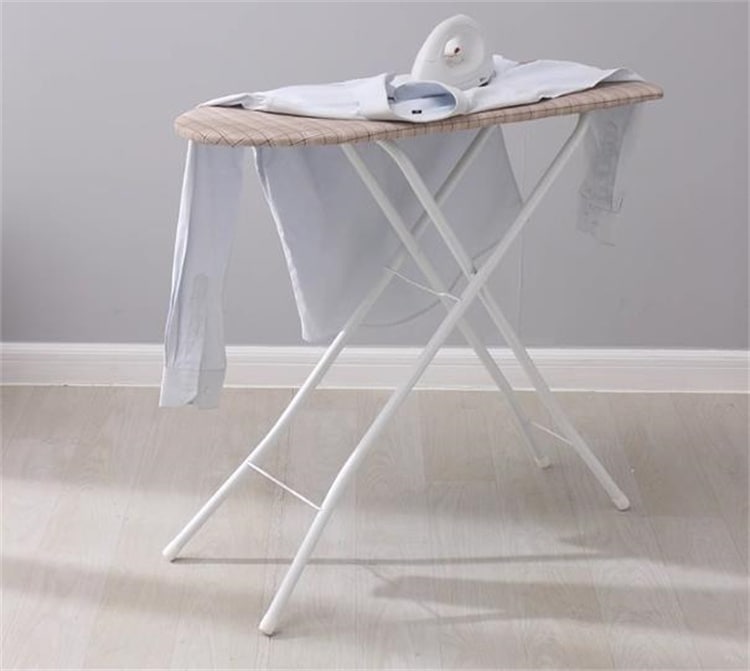 激安セール アイロン掛け台 安定性に優れる 縦型アイロン掛け板 折りたたみ式 ファッショナブル布 省スペース 軽量 家庭用 32インチ スタンド式アイロン掛け台 厚手 折り畳みアイロン掛け板