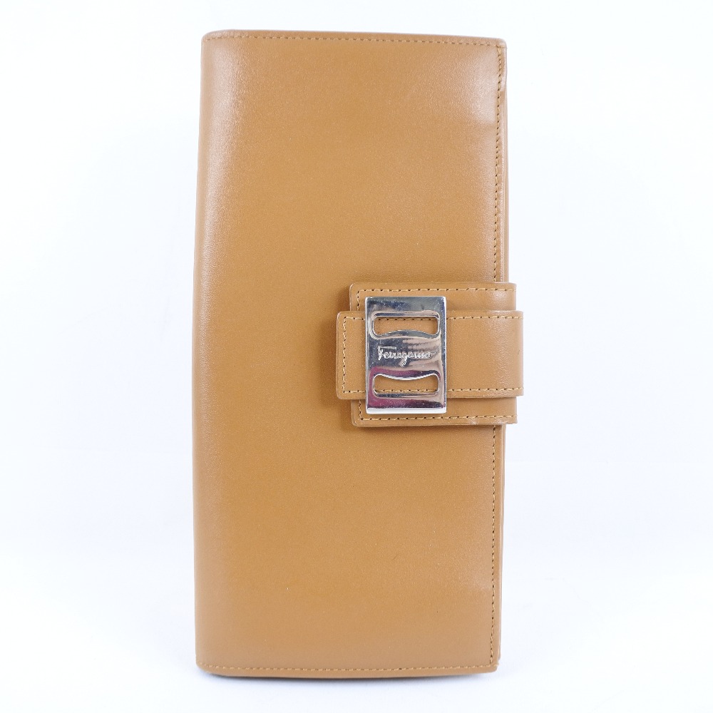 Salvatore Ferragamo サルヴァトーレフェラガモ 長財布 レザー 茶 レディース 中古品 A-ランク