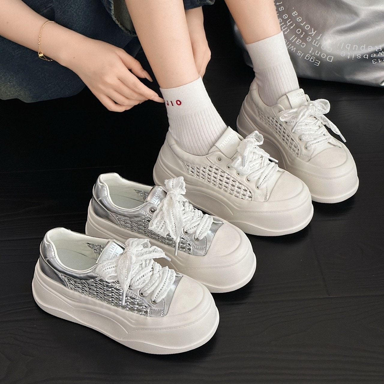 本革レディースシューズ2025年夏新作韓国厚底身長アップホワイトシューズ中空編みプラットフォームシューズカジュアルシューズ