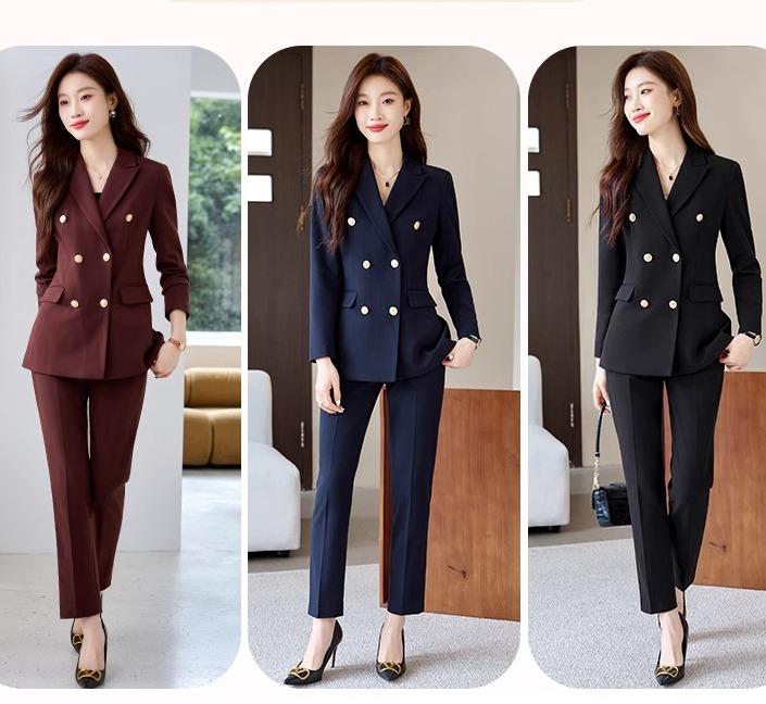 レディース パンツスーツ フォーマル セットアップ 赤茶 黒 紺 ダブルブレスト 金ボタン 上着 パンツ 九分丈 ２点セット シック スタイリッシュ スリムフィット ビジネス セレモニー 受付 マネー