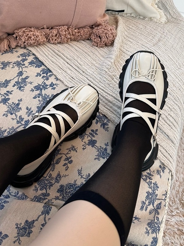 Jenna Ribbon Strap メリージェーン スニーカー