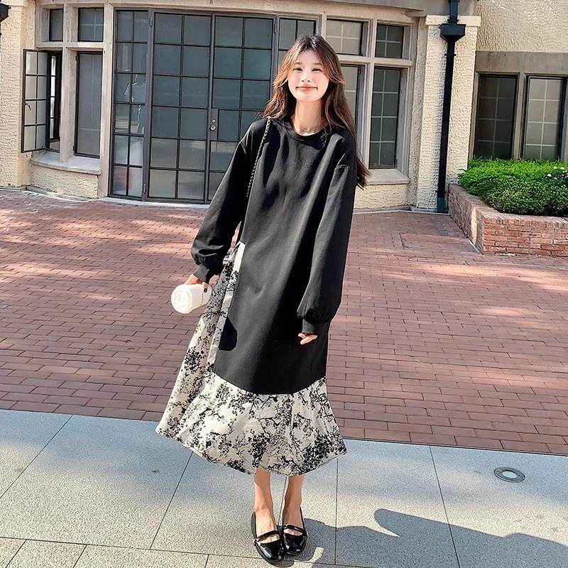 レトロコリジョンカラーフェイク2ピーススプライシング花セータードレス2024新しい韓国のフランスの怠惰なスタイルのドレス