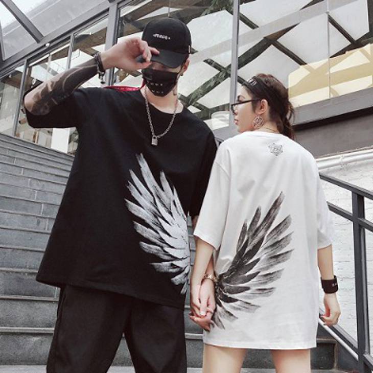 ペアルック カップル ペアTシャツ 即納 白L 黒2XL 半袖Ｔシャツ 切り替え 羽根柄 21560 7,780円
