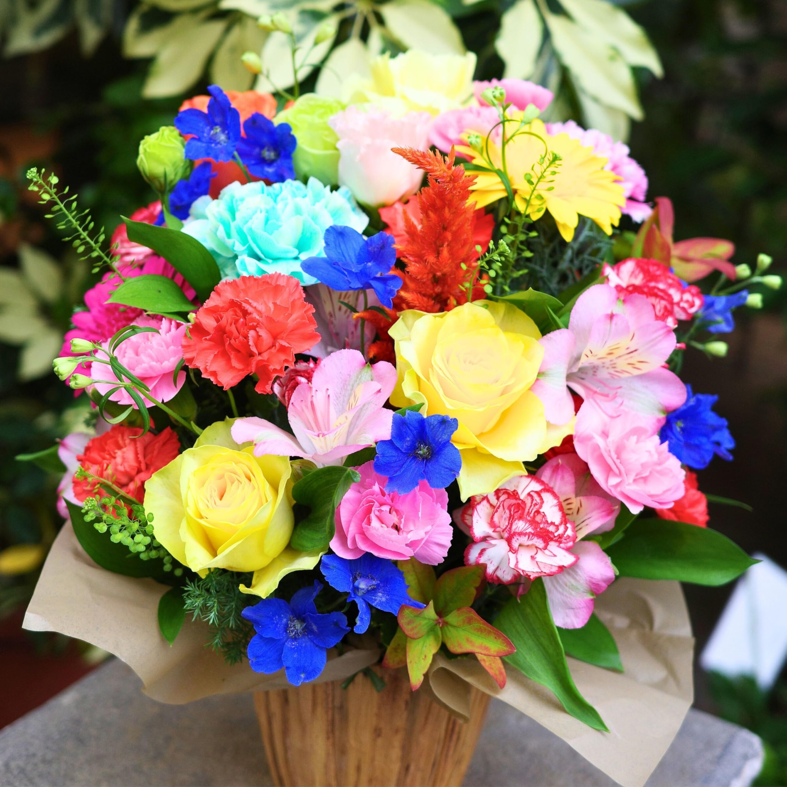 季節のフラワーアレンジメント アレンジメントフラワー アレンジメント ギフト 生花 花 プレゼント 手作り フレッシュフラワー 誕生日 結婚記念日 お祝い 開店祝い 還暦 母の日 ペット お供え (カ