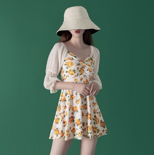 水着 ワンピース水着 体系カバー水着 ショートパンツ パッド付き 二の腕カバー 半袖 ウエストマーク 切り替えデザイン 伸縮性 胸元 谷間 上下セット かわいい 大人可愛い 元気 ナチュラル 大人 6,749円