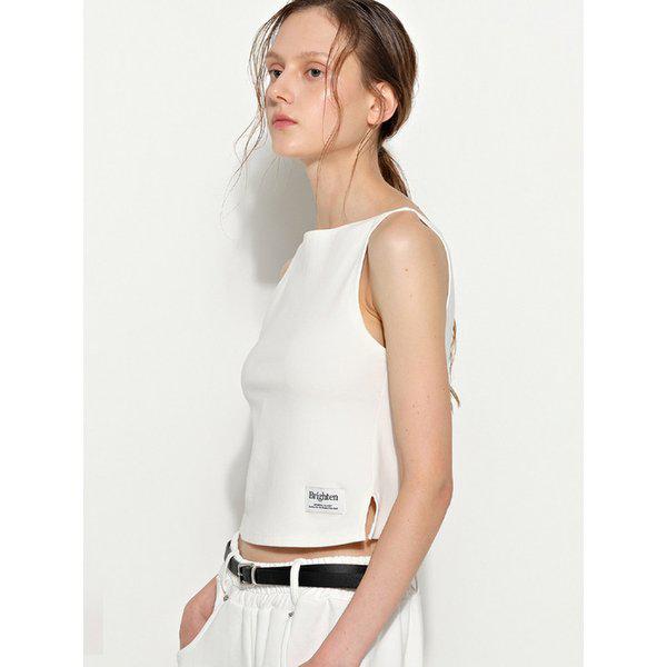 エッセンシャルボートネックスリーブレスホワイト 4,559円