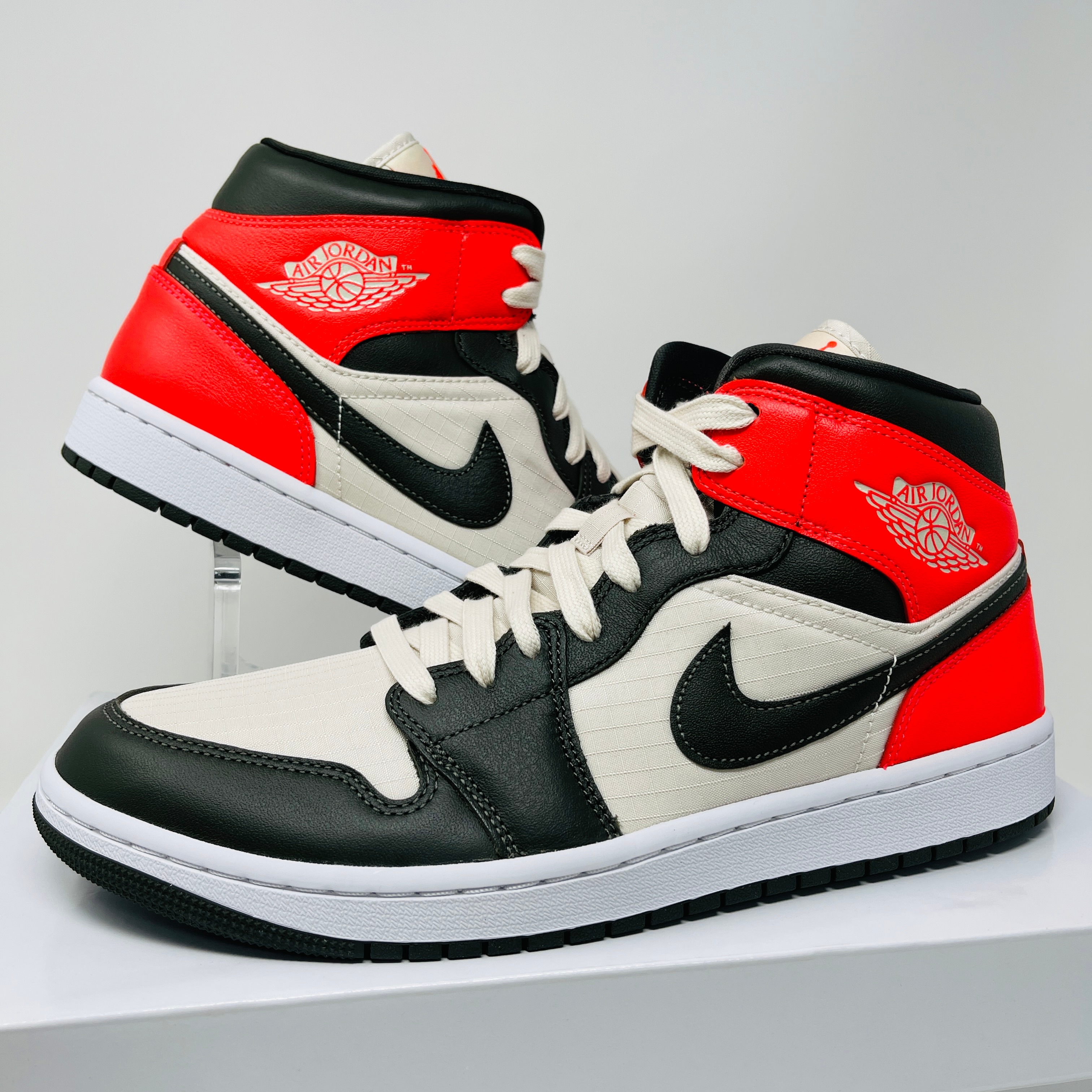 エアジョーダン1 MID SE レディース スニーカー DQ6078-100