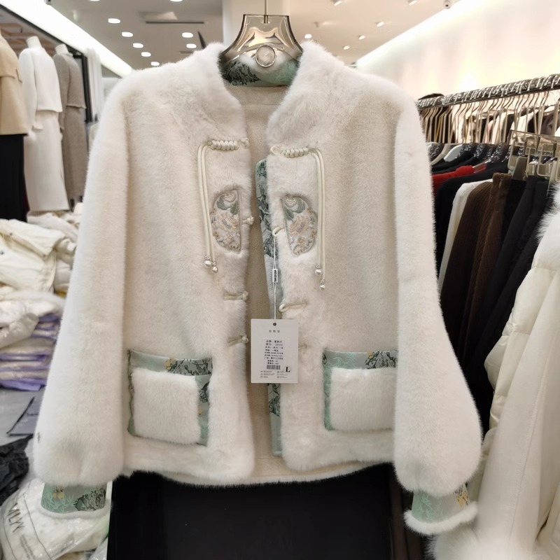 冬の女性のための新しい中国風模造ミンクコート厚くショートスタイルスタイリッシュなバックルファーオールインワントップトレンディ