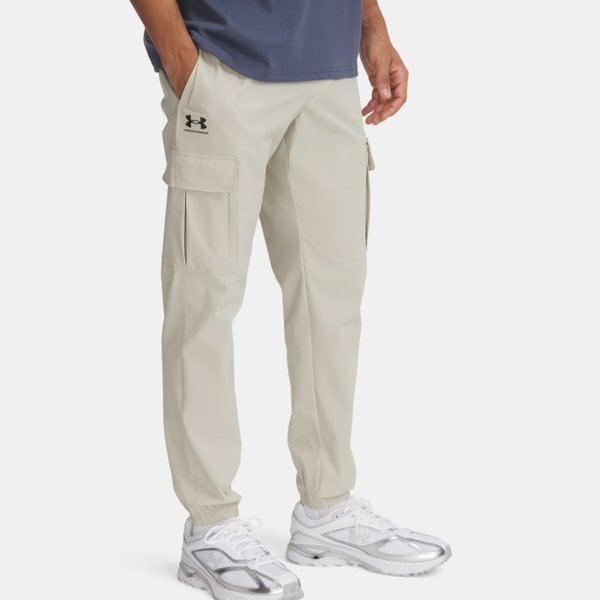 1386558-289 ベージュ メンズ UA バイブ ウーブン カーゴ パンツ 機能性 運動着 トレーニングウェア 長ズボン