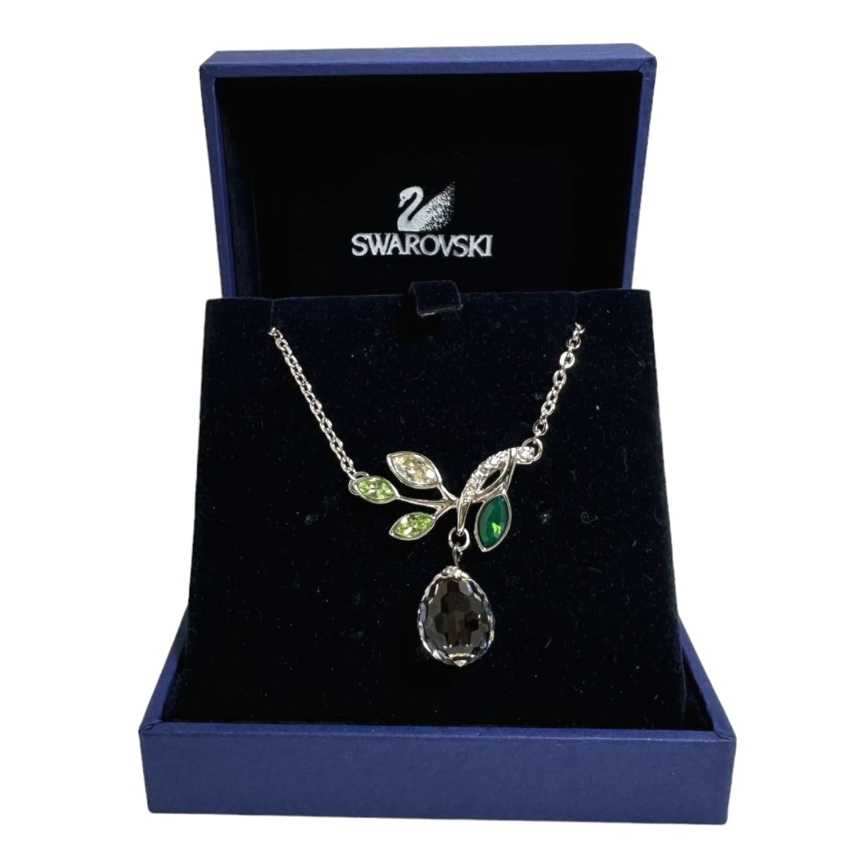 ラインストーン リーフモチーフ ネックレス シルバー 8,428円