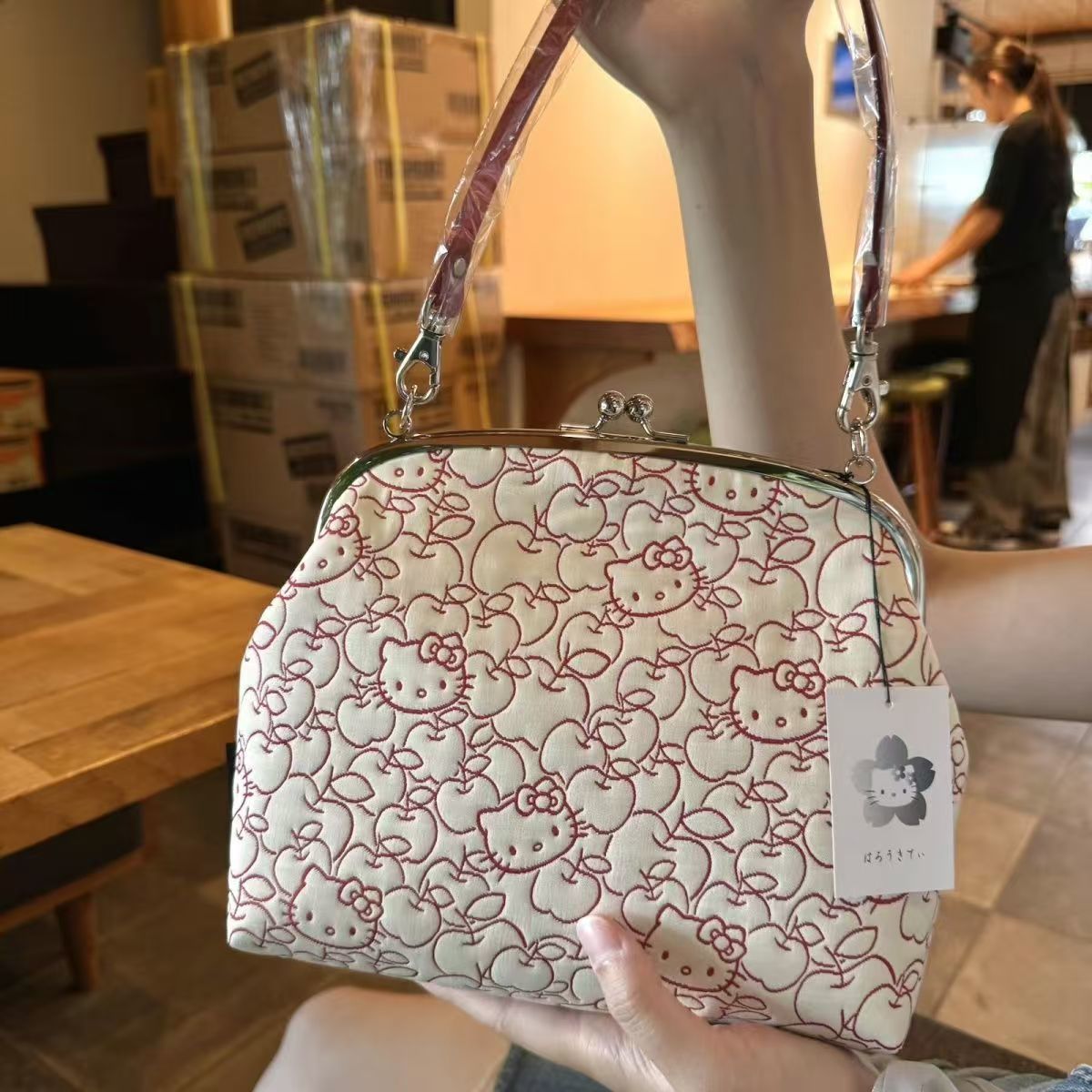 同モデル京都限定ハローキティがま口バッグ可愛いサンリオ小銭入れプリントハンドバッグ証明書バッグ