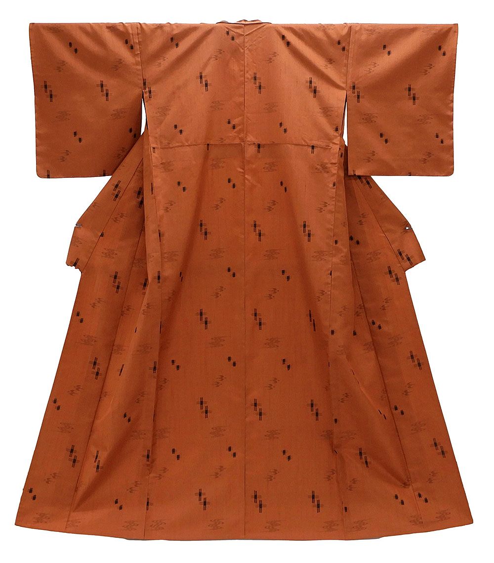 単衣 紬 新品仕立済 正絹 単衣 本場古琉球絣 燕絣模様 身丈164.5cm 裄丈68cm 赤玉生紬 新品 仕立て上がり 着物 wd1032